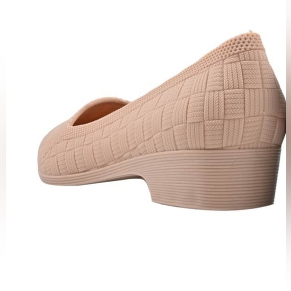 🌺Beige Jelly Bean Shoes🌺 - Picture 3 of 5